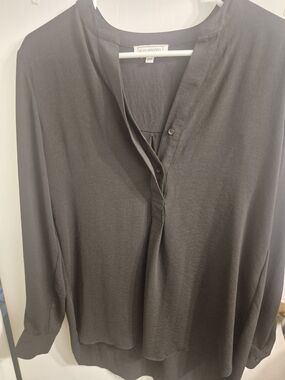 Blousology Black Long-Sleeve Tunic